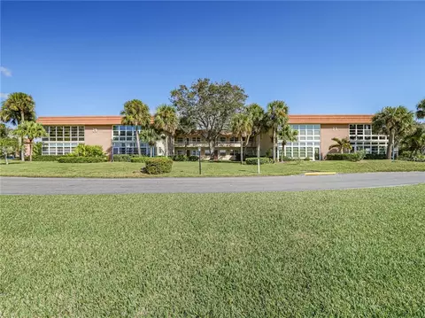 29 Vista Gardens Trl #203, Vero Beach, FL 32962