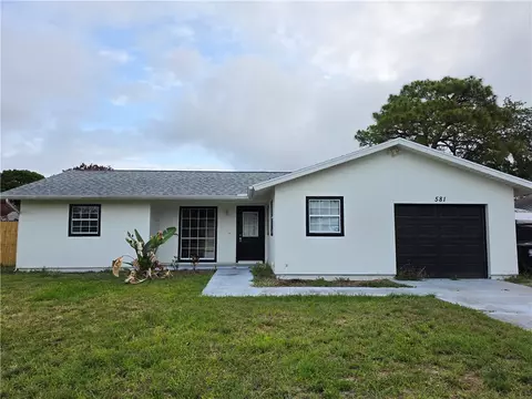 581 Crescent Ave, Port Saint Lucie, FL 34984