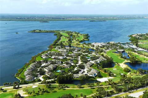 300 Harbour Dr #300-A, Vero Beach, FL 32963