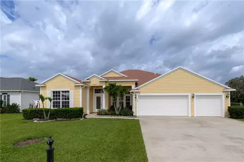 357 24th Ave SW, Vero Beach, FL 32962