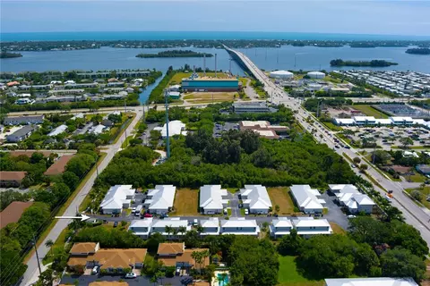 401 18th St, Vero Beach, FL 32960