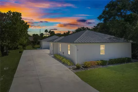498 17th St, Vero Beach, FL 32960