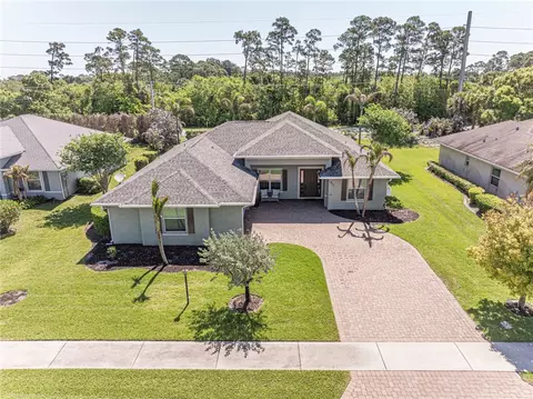 922 Yearling Trl, Sebastian, FL 32958