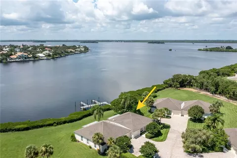 300 Harbour Dr #104-A, Vero Beach, FL 32963