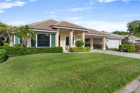 8975 Palm Breeze Ter, Vero Beach, FL 32963