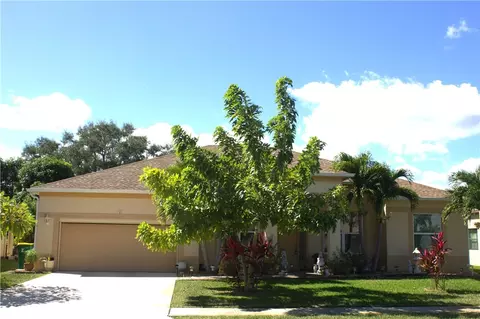 3385 Soft Breeze Cir, Melbourne, FL 32904