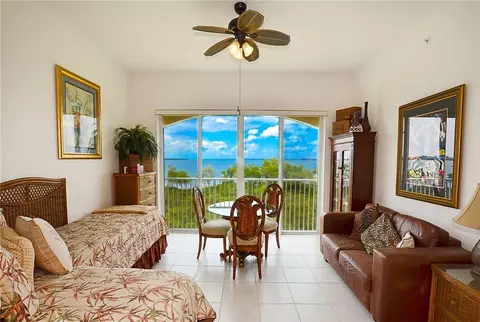 24 Harbour Isle Dr W #305, Fort Pierce, FL 34949
