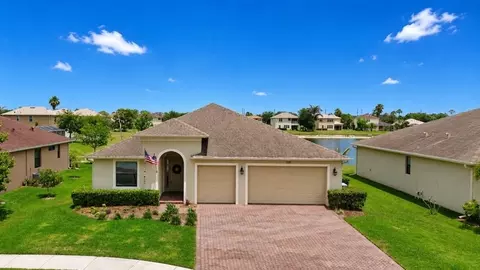 1130 N Verona Trace Dr, Vero Beach, FL 32966