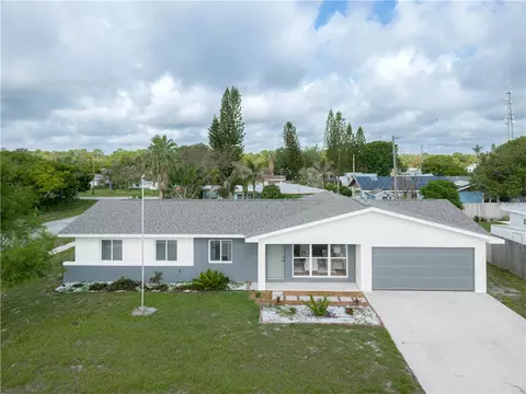 882 Gilbert St, Sebastian, FL 32958