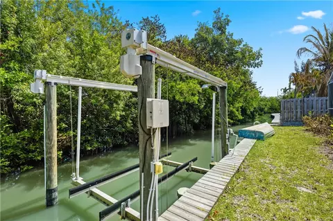 212 14th Pl, Vero Beach, FL 32960