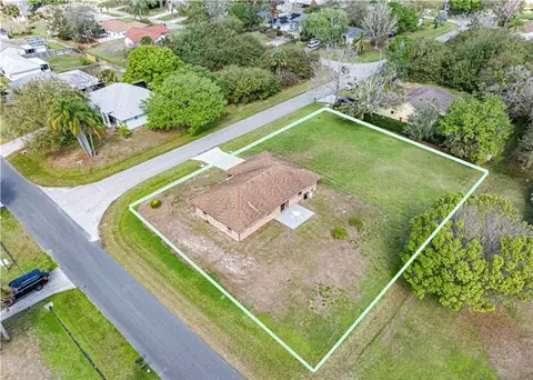 781 Glencove St, Sebastian, FL 32958