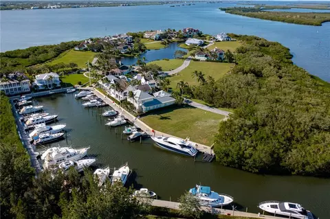 9180 Marsh Island Dr, Vero Beach, FL 32963