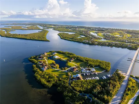 9250 E Marsh Island Dr, Vero Beach, FL 32963