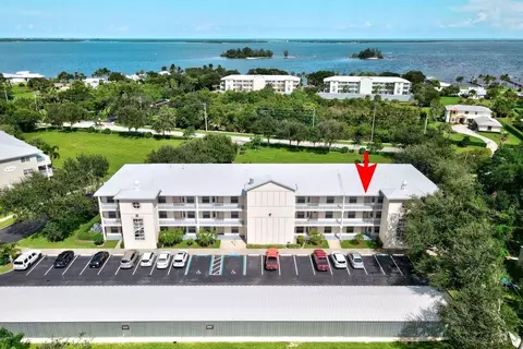 13530 Mystic Dr #A302, Sebastian, FL 32958