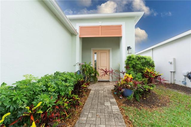 2172 Falls Mnr, Vero Beach, FL 32967