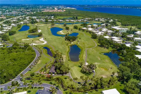 7 Vista Gardens Trl #204, Vero Beach, FL 32962