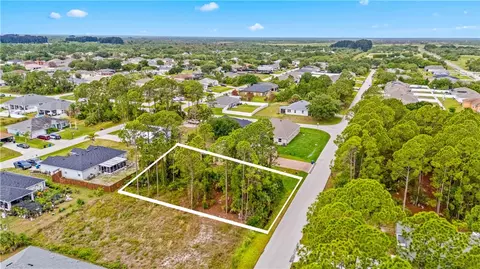 482 Oldenberg St SW, Palm Bay, FL 32908
