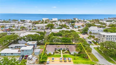 3200 Eagle Dr, Vero Beach, FL 32963