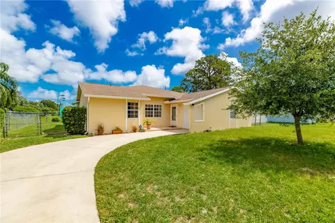 124 Englar Dr, Sebastian, FL 32958
