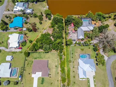 759 S Fischer Cir, Sebastian, FL 32958