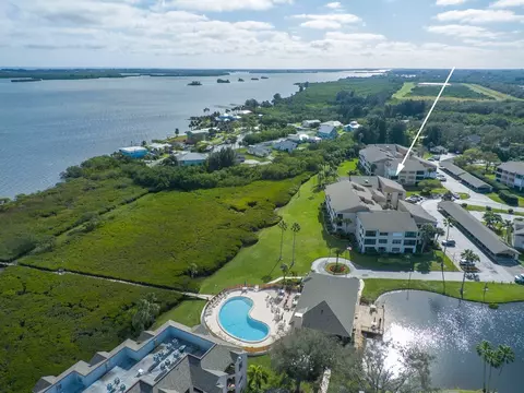 6155 S Mirror Lake Dr #109, Sebastian, FL 32958