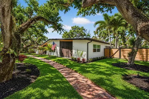 3915 Mockingbird Dr, Vero Beach, FL 32963