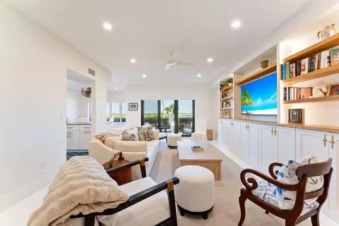 1616 Ocean Dr #107, Vero Beach, FL 32963