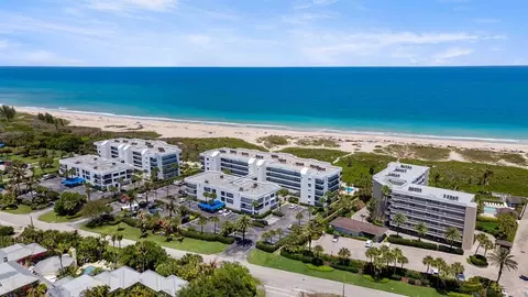 1616 Ocean Dr #107, Vero Beach, FL 32963