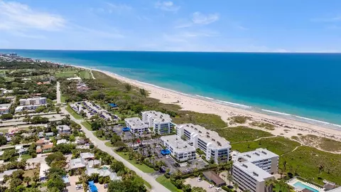 1616 Ocean Dr #107, Vero Beach, FL 32963