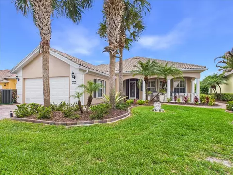 5425 Barbados Sq, Vero Beach, FL 32967