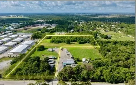 5435 45th St, Vero Beach, FL 32967
