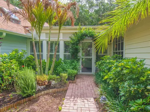 1538 Sabal Ct, Vero Beach, FL 32963