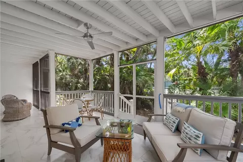 1175 Winding Oaks Cir E #202, Vero Beach, FL 32963