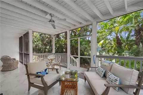 1175 Winding Oaks Cir E #202, Vero Beach, FL 32963