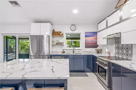 670 Cypress Rd, Vero Beach, FL 32963