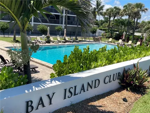 4141 Ocean Dr #507, Vero Beach, FL 32963