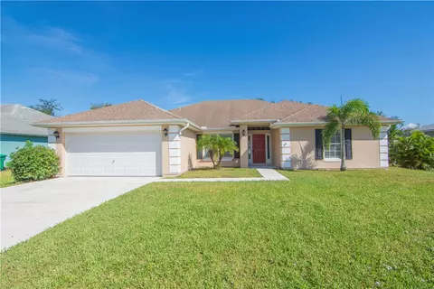 341 Herndon St, Sebastian, FL 32958