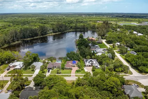 9430 87th St, Vero Beach, FL 32967