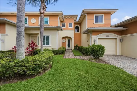 818 Middleton Dr SW #818, Vero Beach, FL 32962