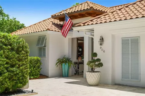 906 Jasmine Ln, Vero Beach, FL 32963