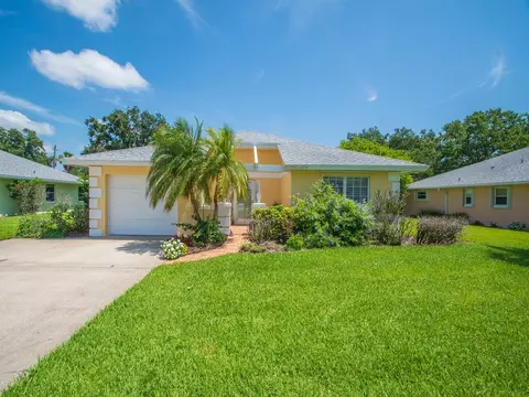 370 N Grove Isle Cir, Vero Beach, FL 32962