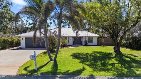550 11th Ave, Vero Beach, FL 32962