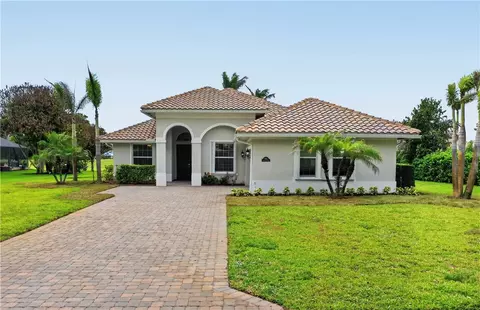 9531 Shadow Ln, Fort Pierce, FL 34951