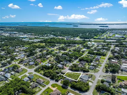 1325 2nd Rd SW, Vero Beach, FL 32962