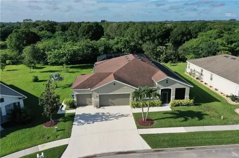 246 Barbossa Dr, Sebastian, FL 32958