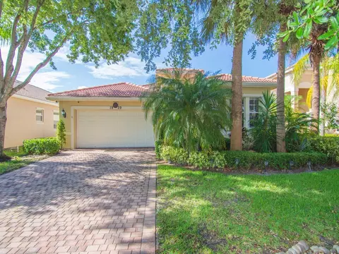 1929 Grey Falcon Cir SW, Vero Beach, FL 32962