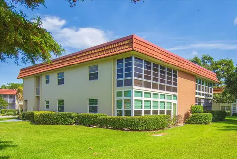 16 Vista Palm Ln #106, Vero Beach, FL 32962