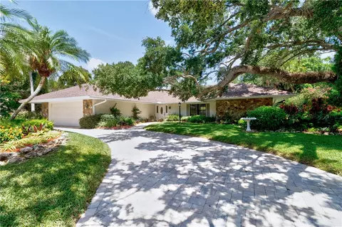 1160 Leeward Ln, Vero Beach, FL 32963