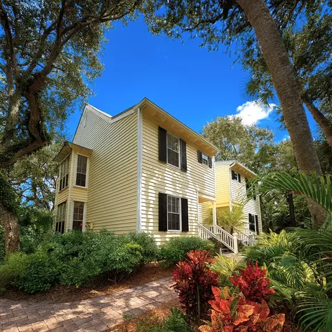 1340 Ivy Ct #213, Vero Beach, FL 32963