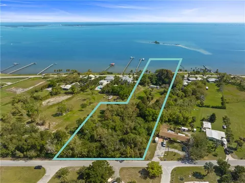 13095 N Indian River Dr, Sebastian, FL 32958